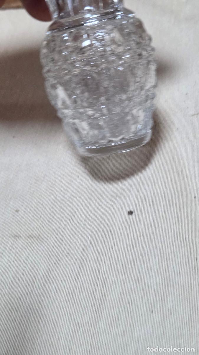 Antig&uuml;edades: peque&ntilde;o jarron de cristal - Foto 3