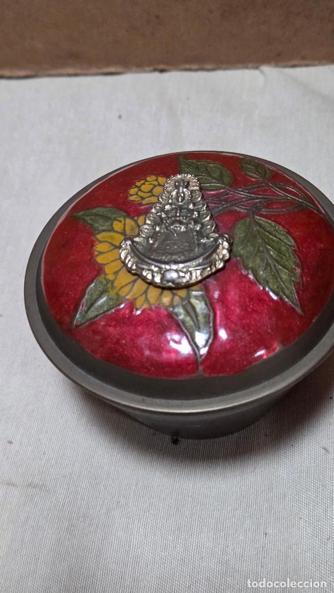 Antig&uuml;edades: caja de metal antiguo - Foto 2