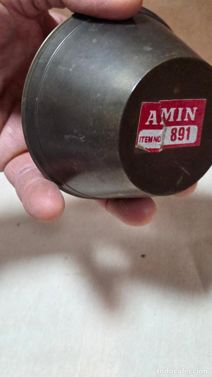 Antig&uuml;edades: caja de metal antiguo - Foto 4