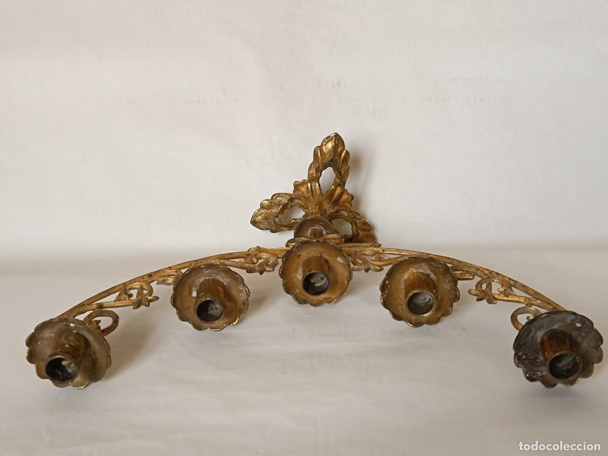 Antig&uuml;edades: Candelabro de altar antiguo de 5 luces - Foto 4