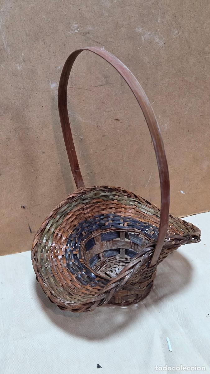 Antig&uuml;edades: cesto de mimbre enea
