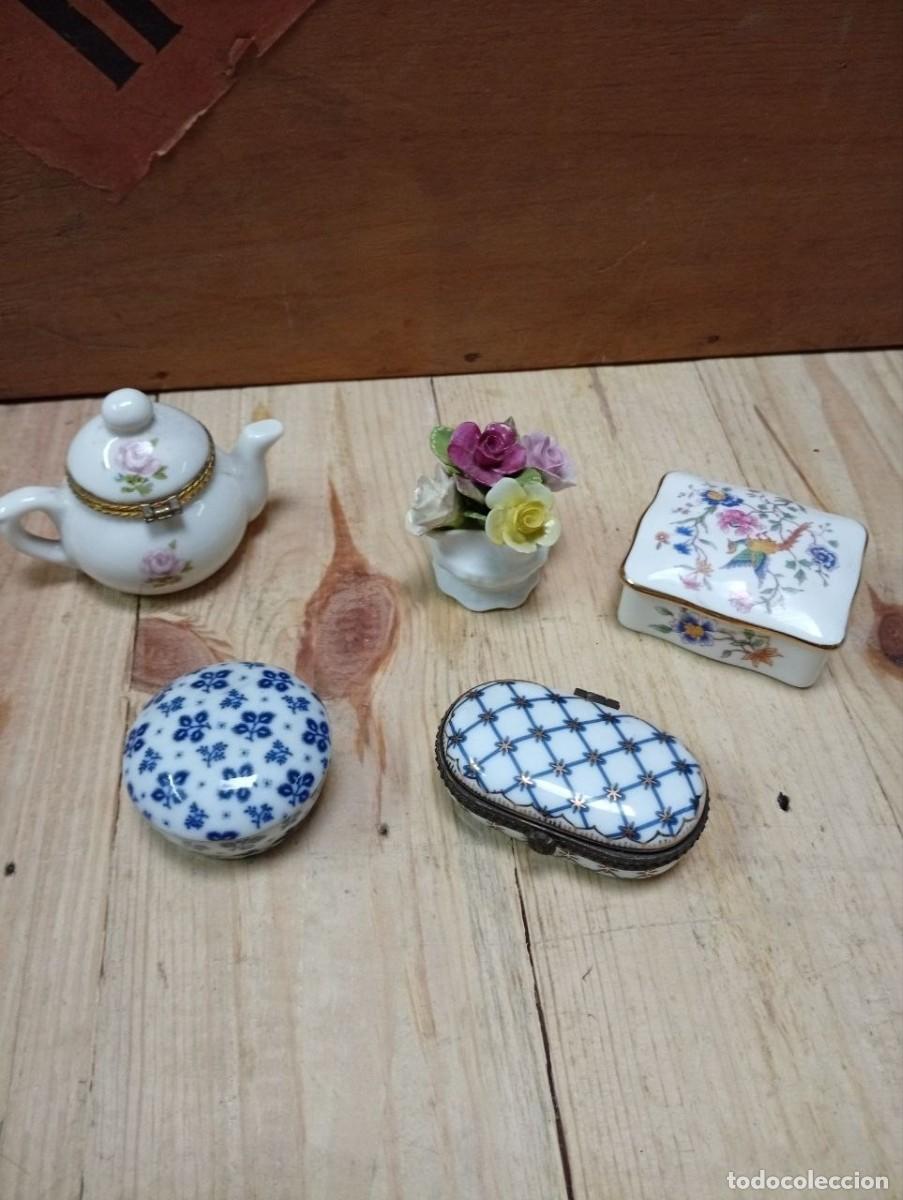 Antig&uuml;edades: Lote Miniaturas Y Cajitas De Porcelana Fina Inglesa - Hammersley, Coalport, Estilo Limoges