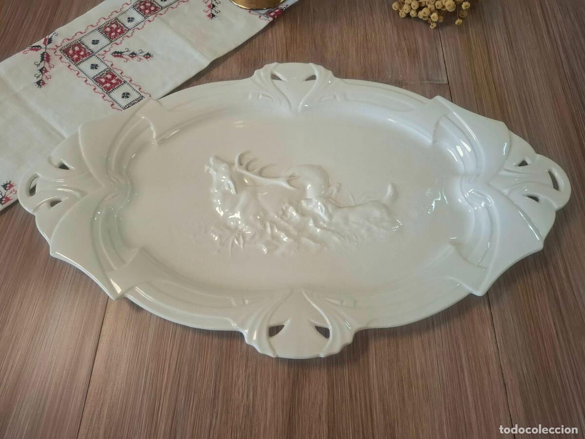 Antig&uuml;edades: Fuente de carne en relieve de La Cartuja de Sevilla