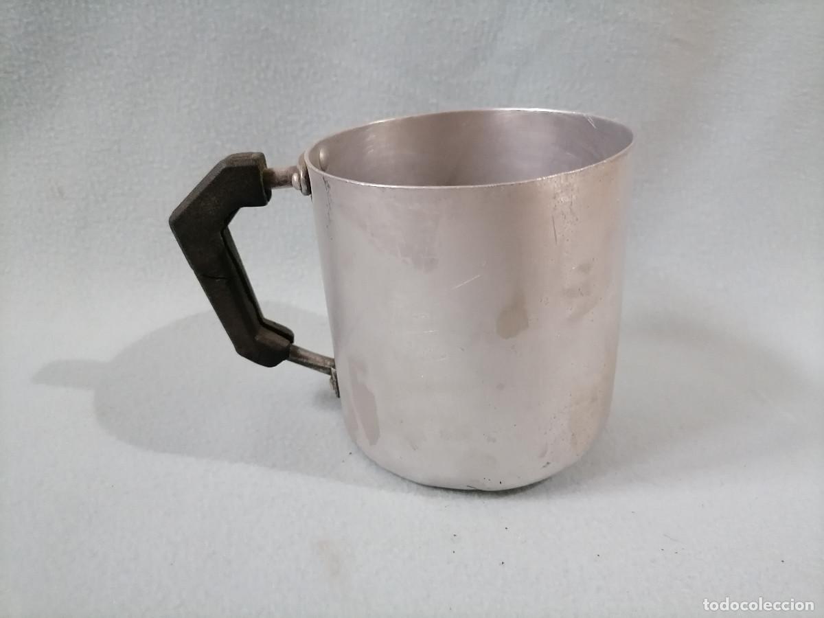 Antig&uuml;edades: Jarra de Aluminio Antigua - Foto 1