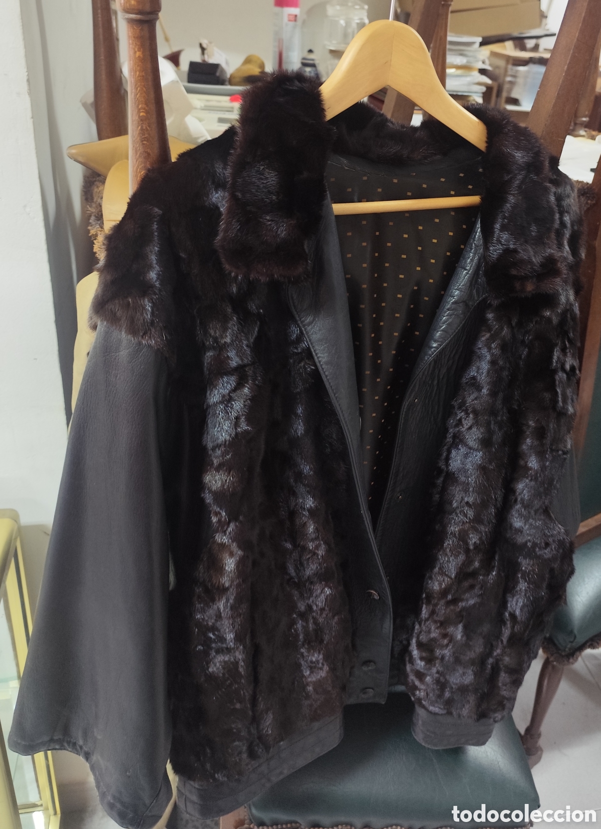 Antig&uuml;edades: Exclusiva Cazadora de Alta Peleter&iacute;a Vintage - Piel de Vis&oacute;n Marr&oacute;n y Napa - Chaqueta Estilo Bomber