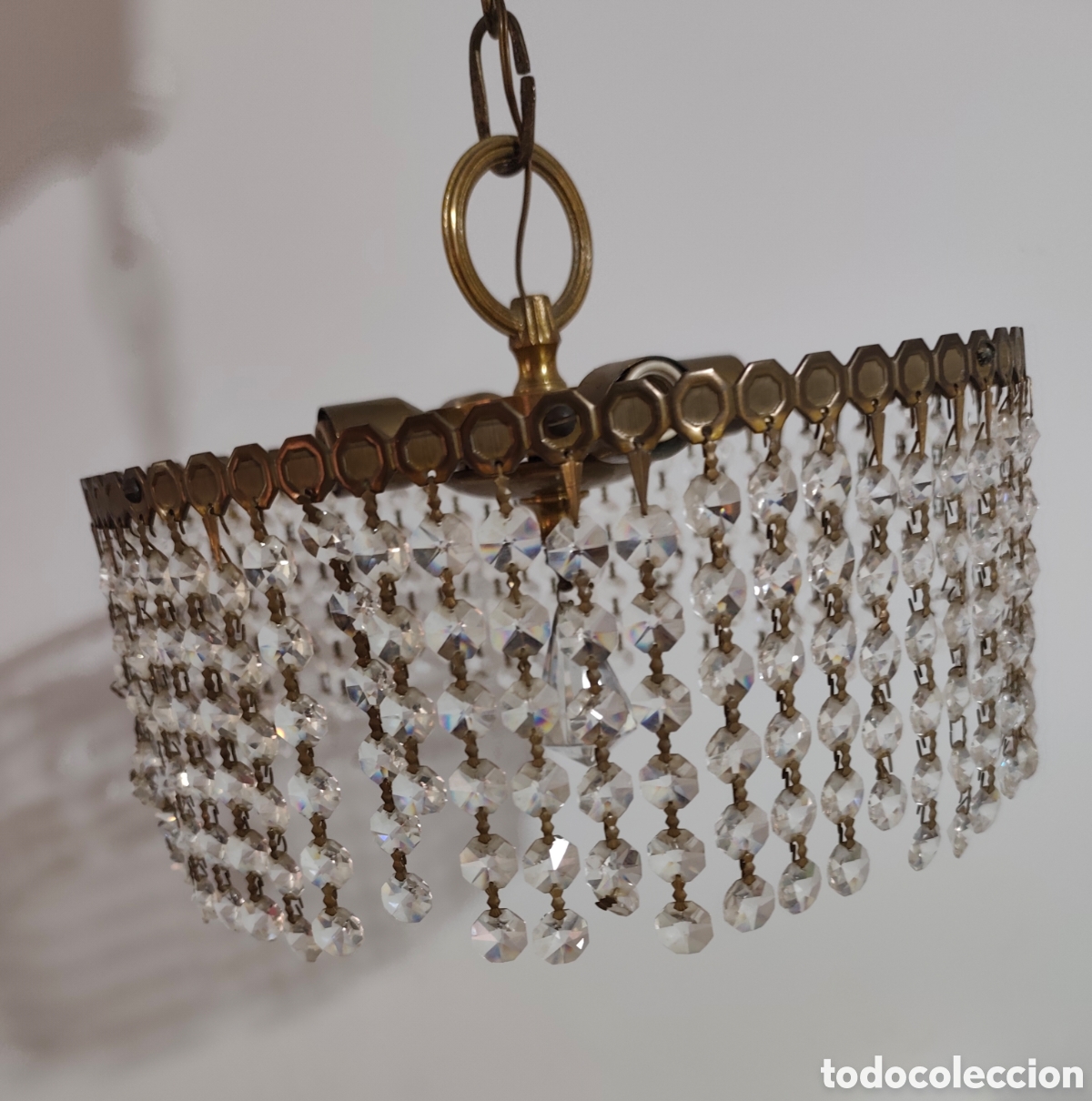 Antig&uuml;edades: Antigua l&aacute;mpara techo lat&oacute;n y cristal. Ver descripci&oacute;n