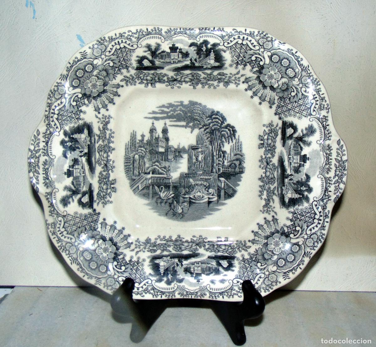 Antig&uuml;edades: PEQUE&Ntilde;A BANDEJA LA CARTUJA, 27CM