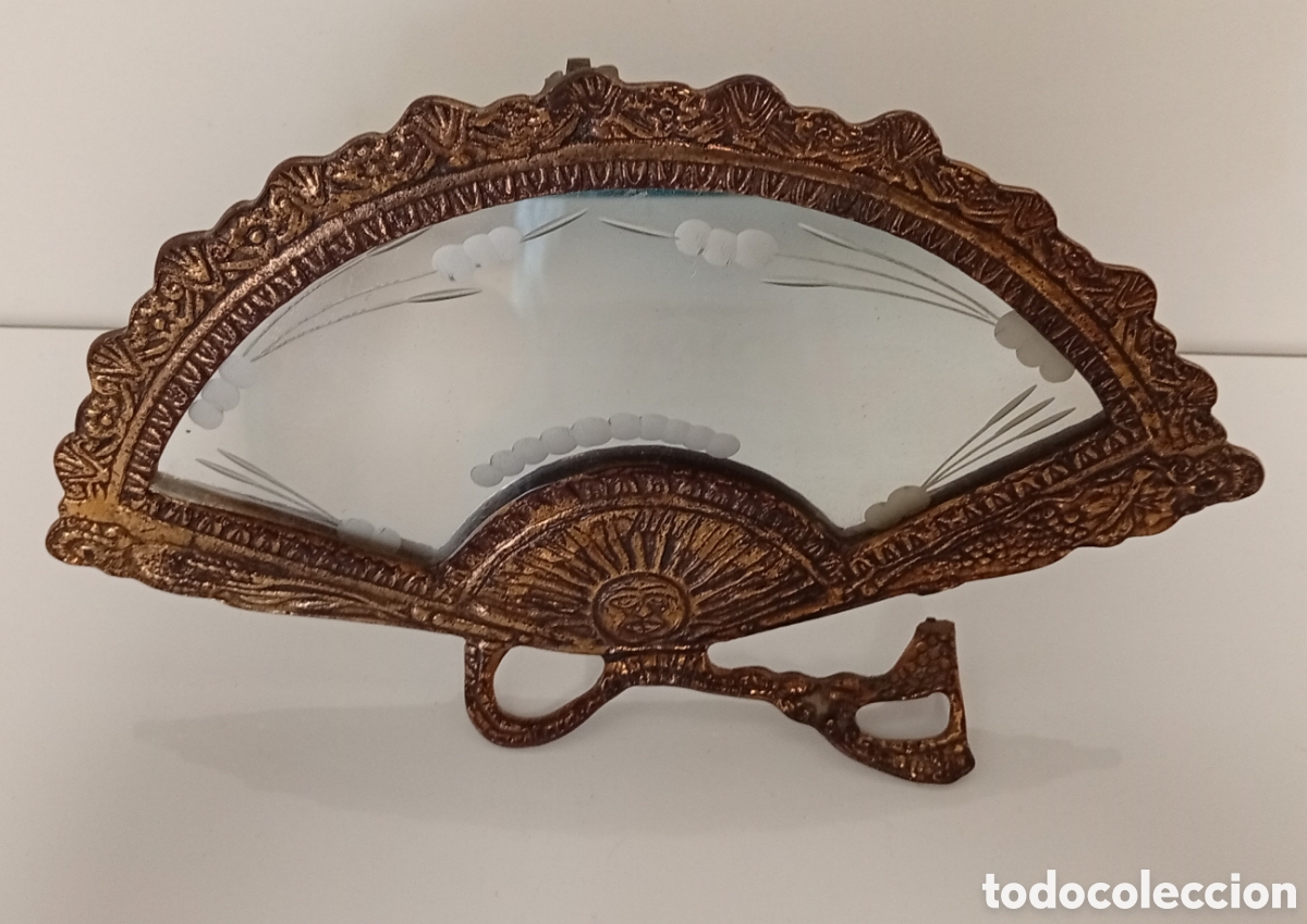 Antig&uuml;edades: .ESPEJO ABANICO DE BRONCE DORADO - Foto 1