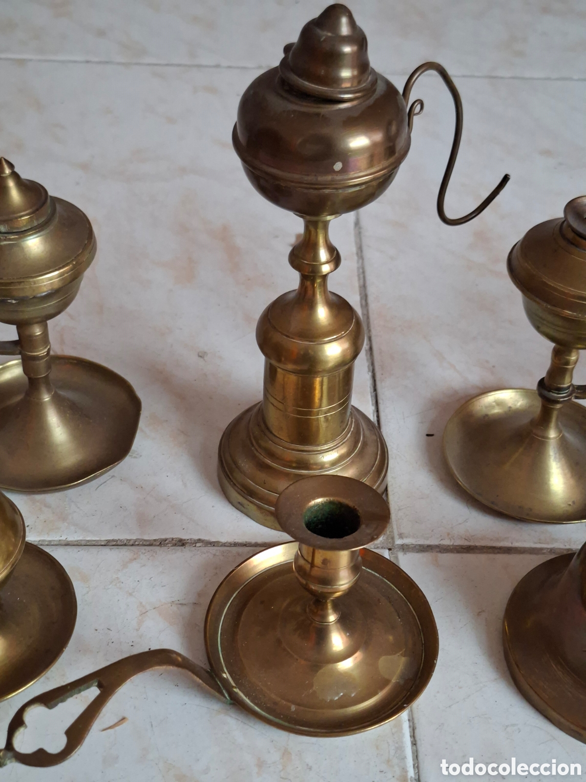 Antig&uuml;edades: 8 L&aacute;mparas de aceite y candiles de bronce - Foto 3