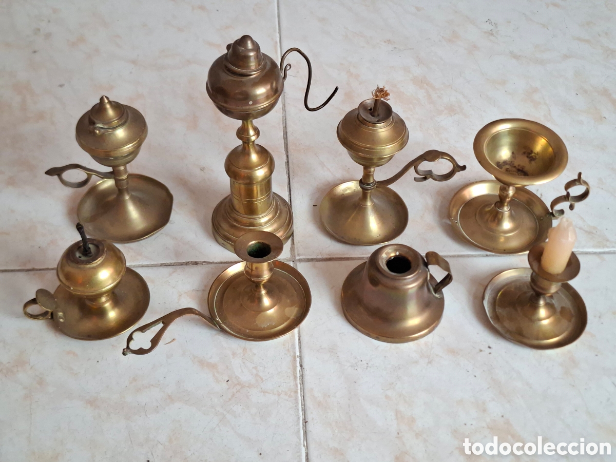 Antig&uuml;edades: 8 L&aacute;mparas de aceite y candiles de bronce