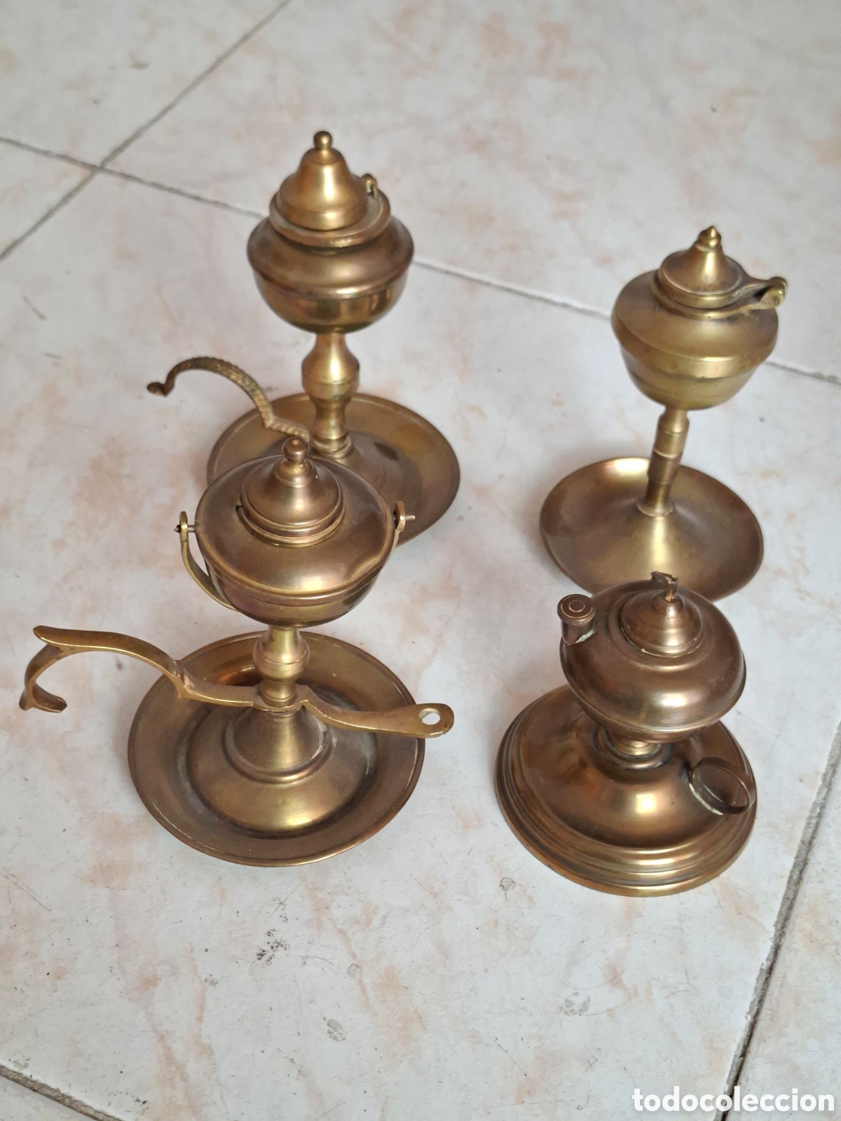 Antig&uuml;edades: Antiguas Lamparas de aceite palmatorias candiles de bronce y laton