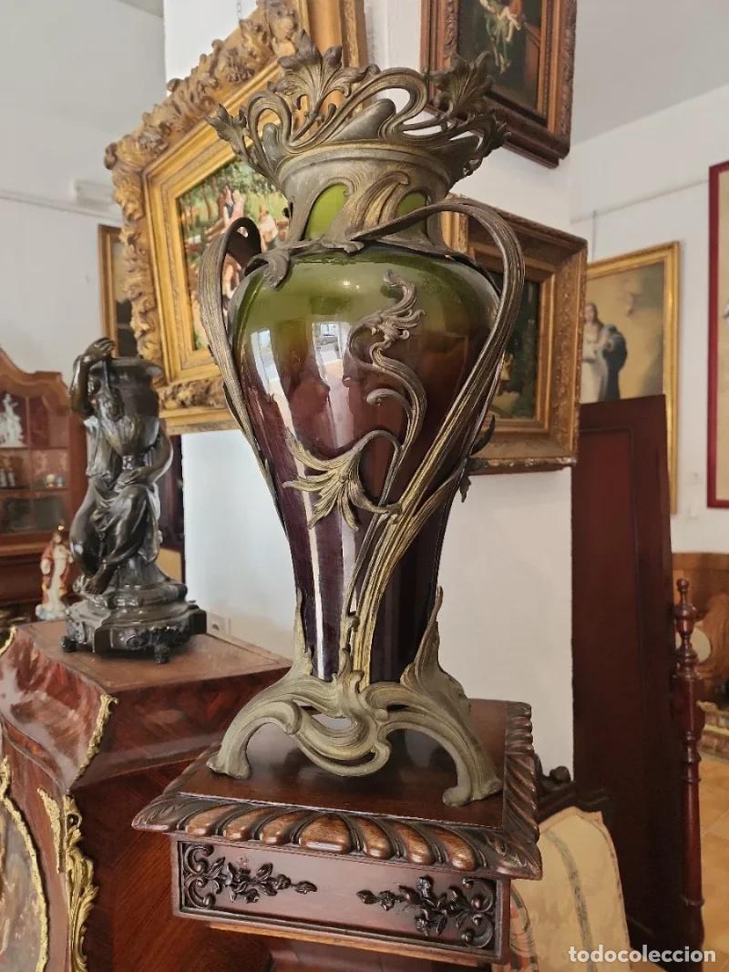 Antig&uuml;edades: Jarr&oacute;n Art Nouveau de Cer&aacute;mica y Metal