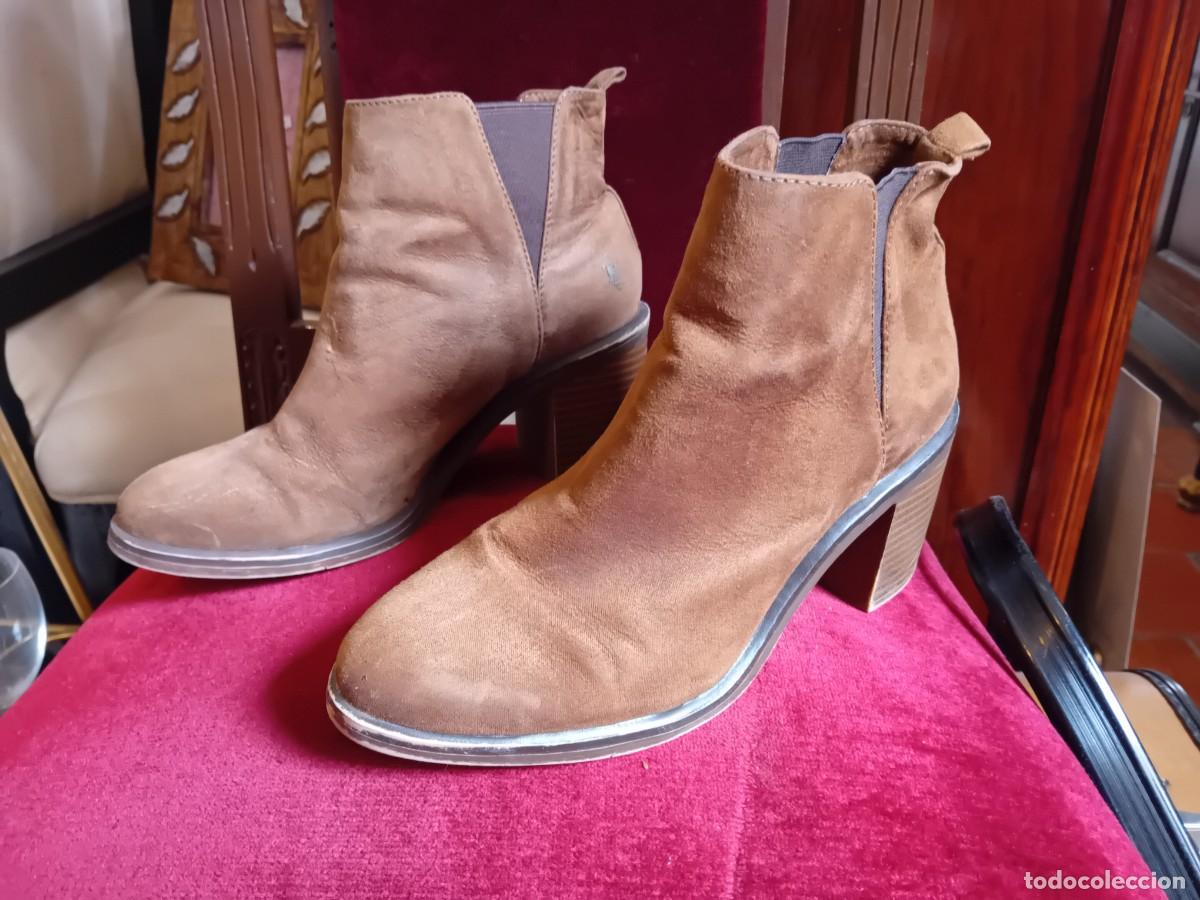 Antig&uuml;edades: Botines marca Stradivarius n&uacute;mero 37 - Foto 3