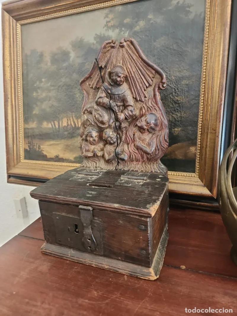 Antig&uuml;edades: Antiguo Limosnero de Madera, San Nicol&aacute;s - Foto 2