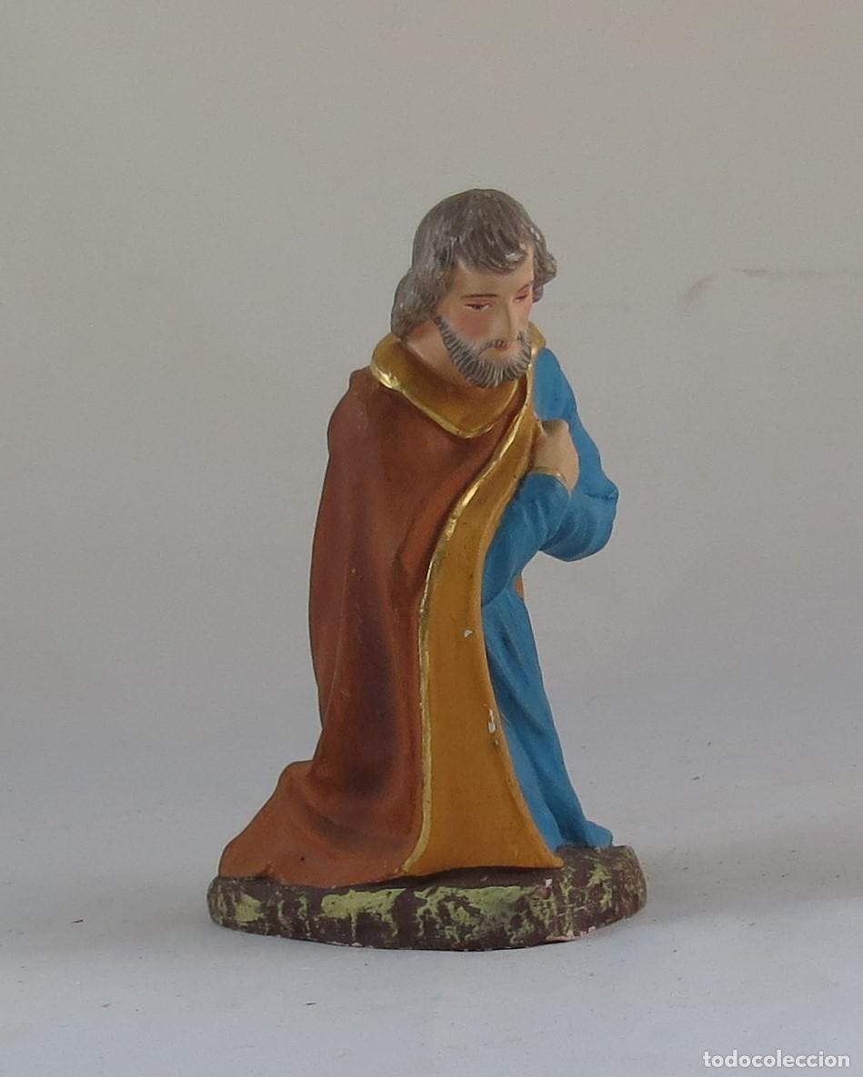 Antig&uuml;edades: S. Jos&eacute;-Figura de Pres&eacute;pio-Estatu&aacute;ria de Coimbra; Altura &ndash; 16cm;