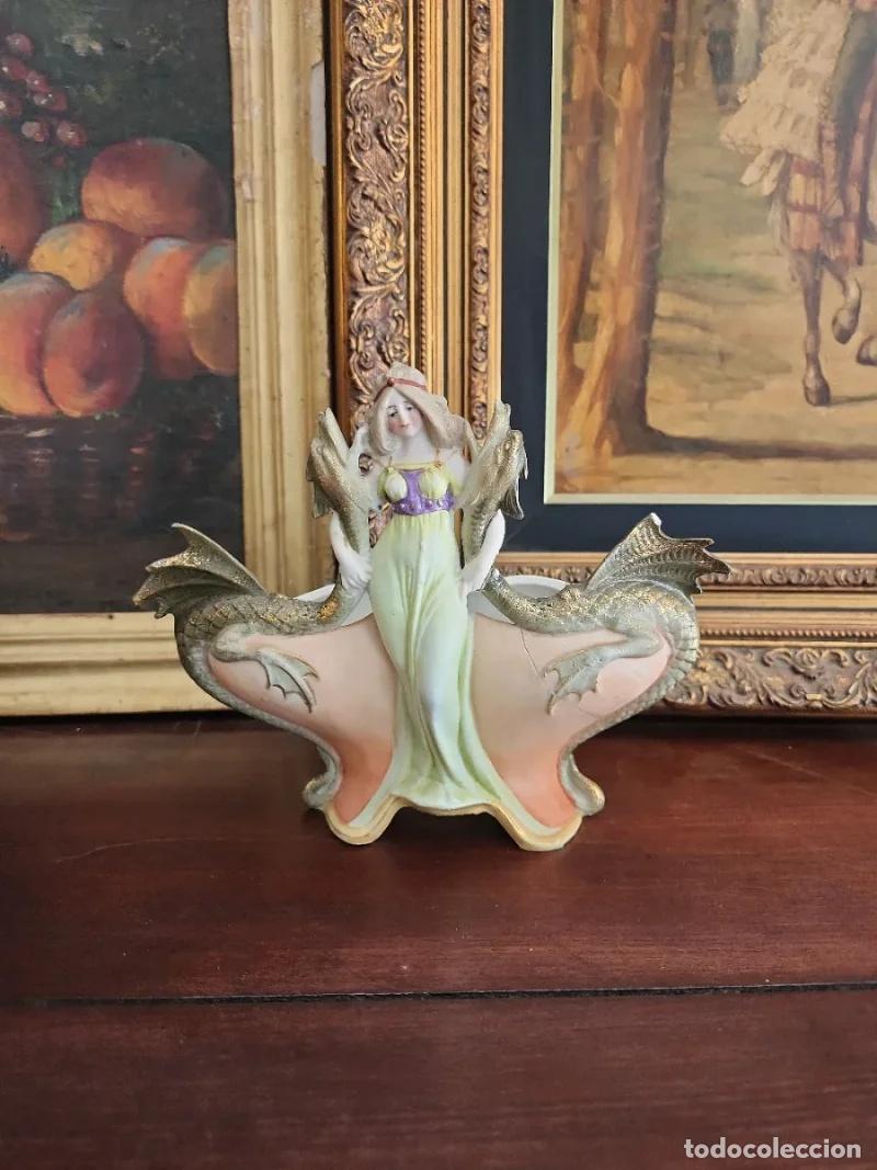 Antig&uuml;edades: Centro de mesa Art Nouveau en biscuit