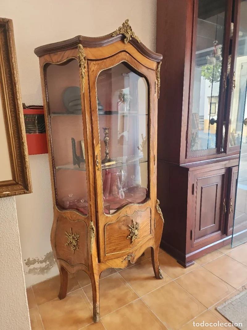 Antig&uuml;edades: Vitrina Francesa de Madera