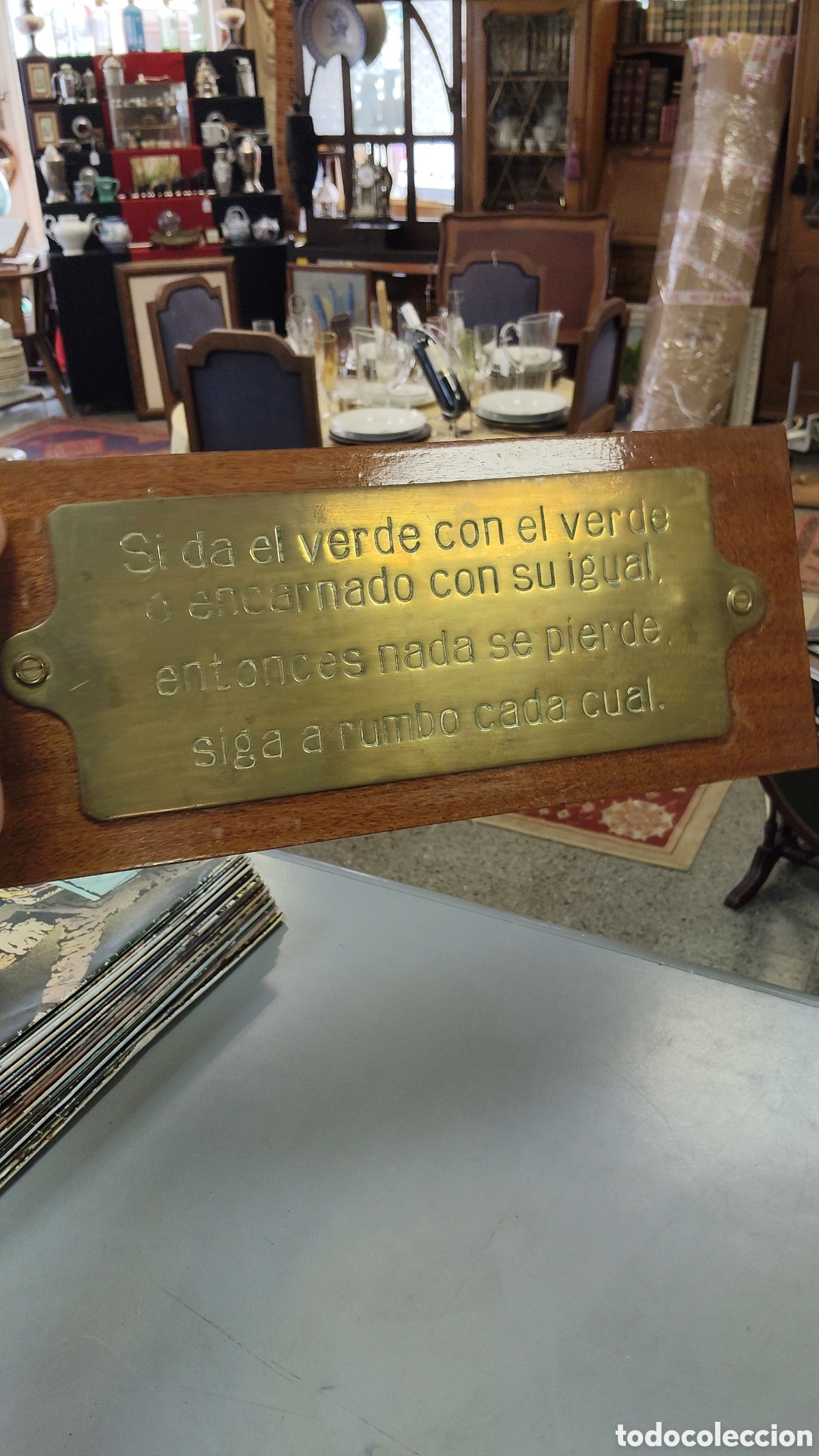 Antig&uuml;edades: Chapa de bronce del Buque Escuela Galatea