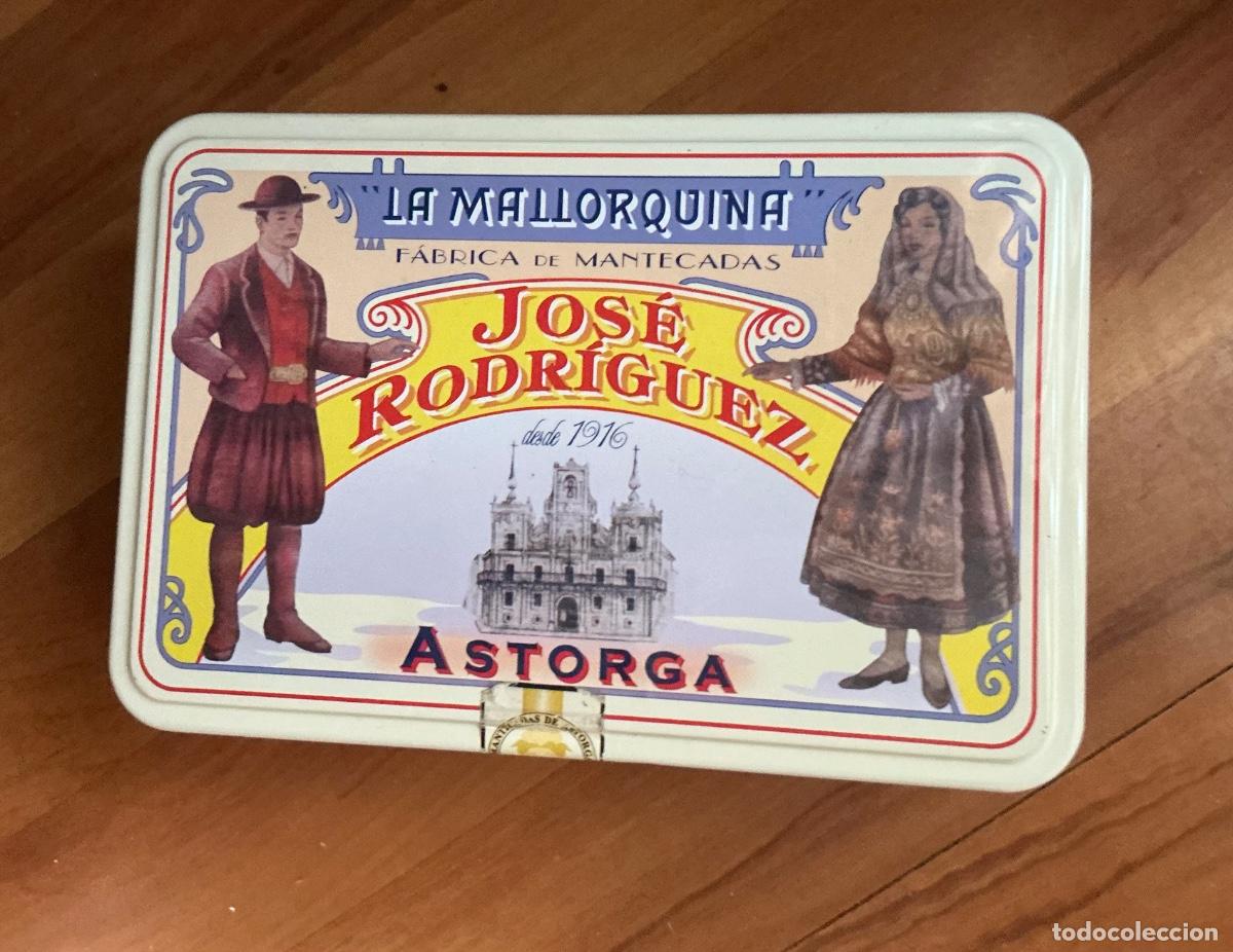 Antig&uuml;edades: Caja / lata de metal de Astorga.