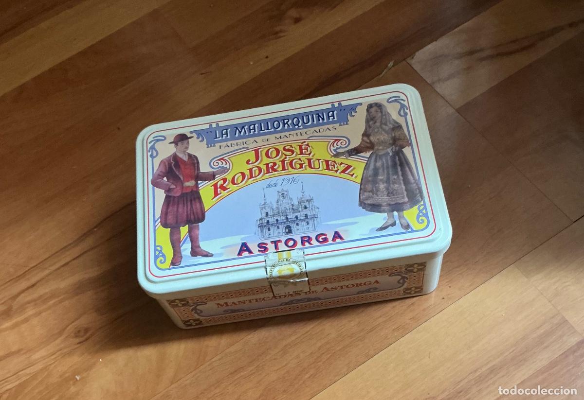 Antig&uuml;edades: Caja / lata de metal de Astorga. - Foto 8