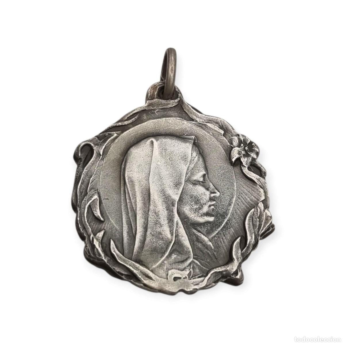 Antig&uuml;edades: Medalla modernista antigua de plata de Virgen, joyas religiosas Art Nouveau, Espa&ntilde;a, ca. 1920