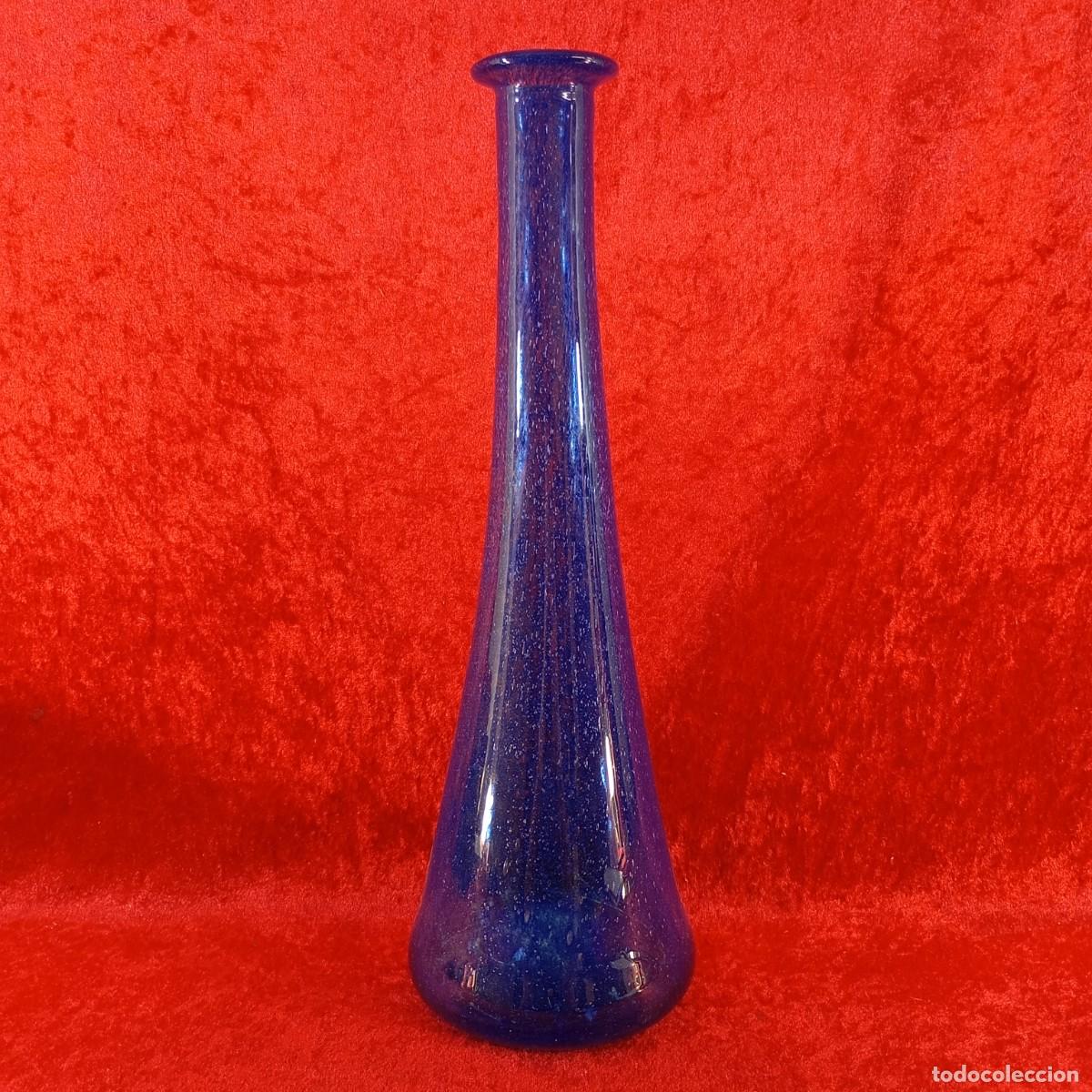 Antig&uuml;edades: PRECIOSO JARRON DE CRISTAL SOPLADO - COLOR AZUL - BURBUJAS - 39 CM