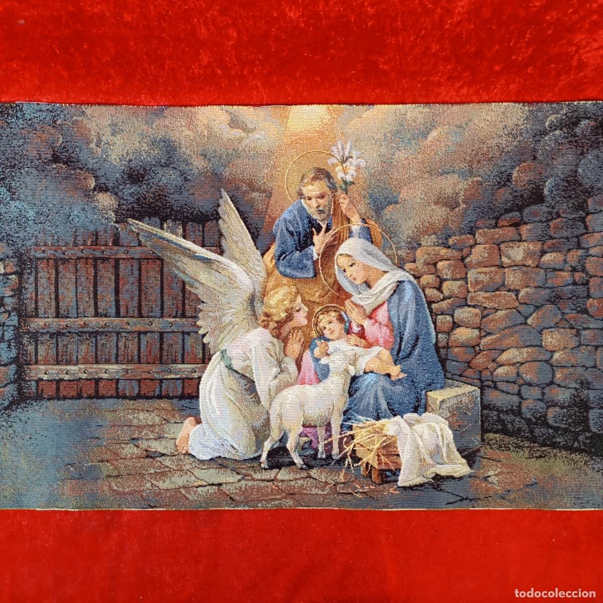 Antig&uuml;edades: PRECIOSO TAP&Iacute;Z BORDADO - SAGRADA FAM&Iacute;LIA - 70 X 40 CM - RAR&Iacute;SIMO - EN TELA Y HILO
