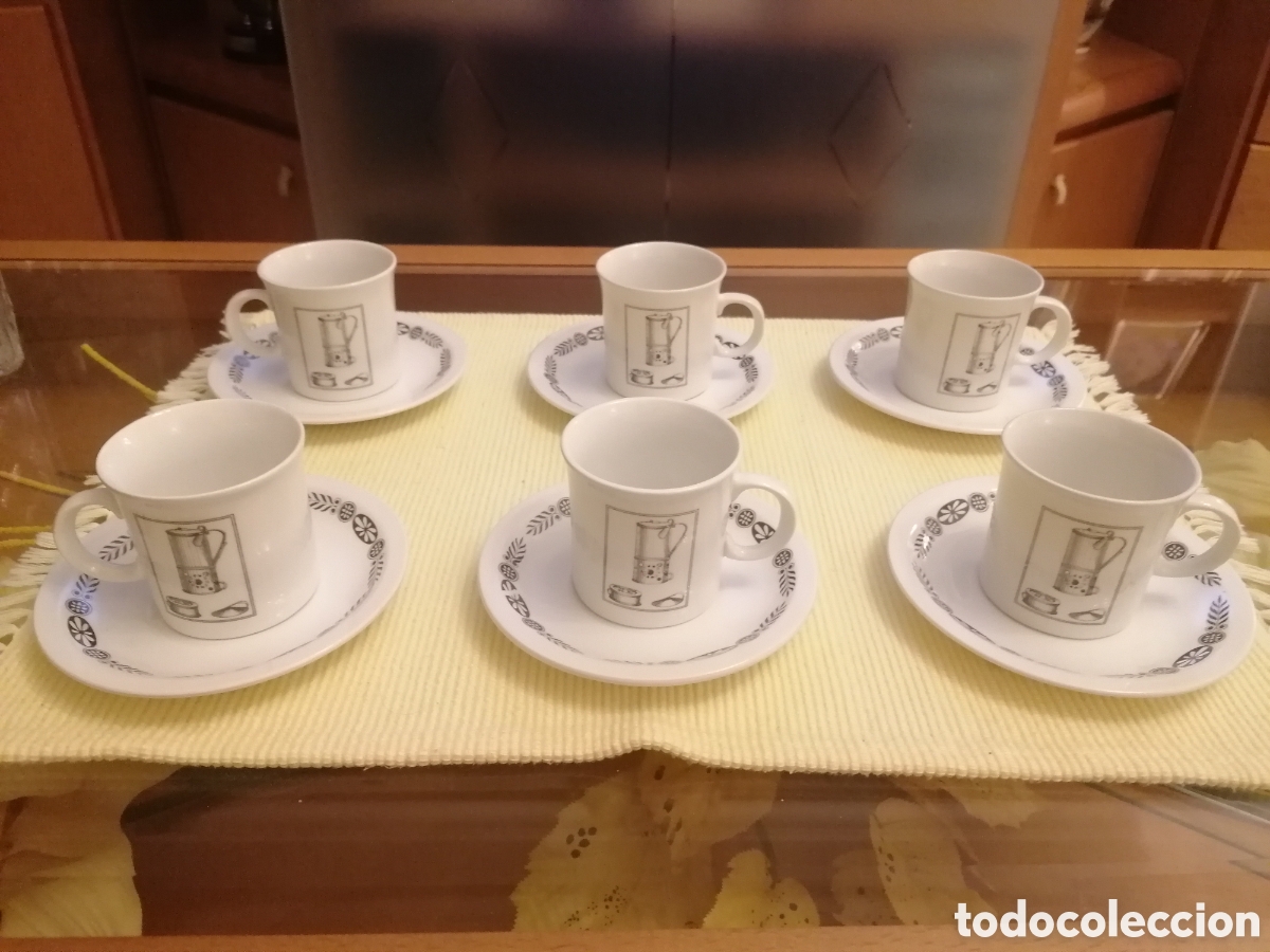 Antig&uuml;edades: Lote de 6 tazas de caf&eacute; con platos &ndash; Caf&eacute; Monky / Pontesa