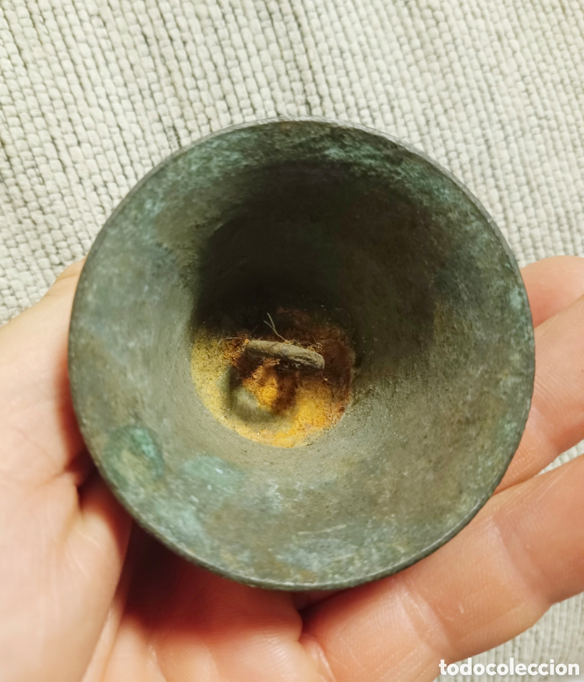Antig&uuml;edades: Antigua campana con el numero 3 bronce - Foto 2