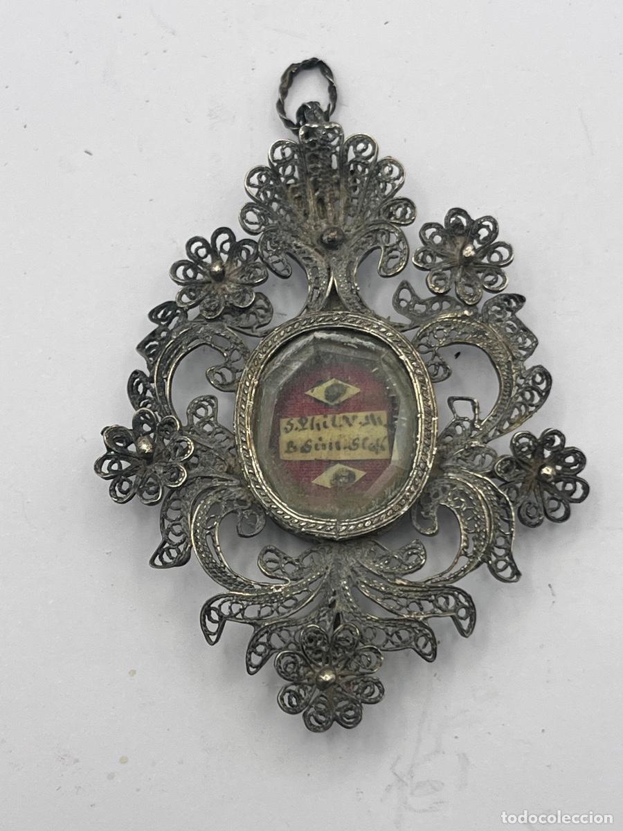 Antig&uuml;edades: RELICARIO DEVOCIONAL DE PLATA FILIGRANA SAN MATEO Y SAN SIM&Oacute;N SIGLO XVIII