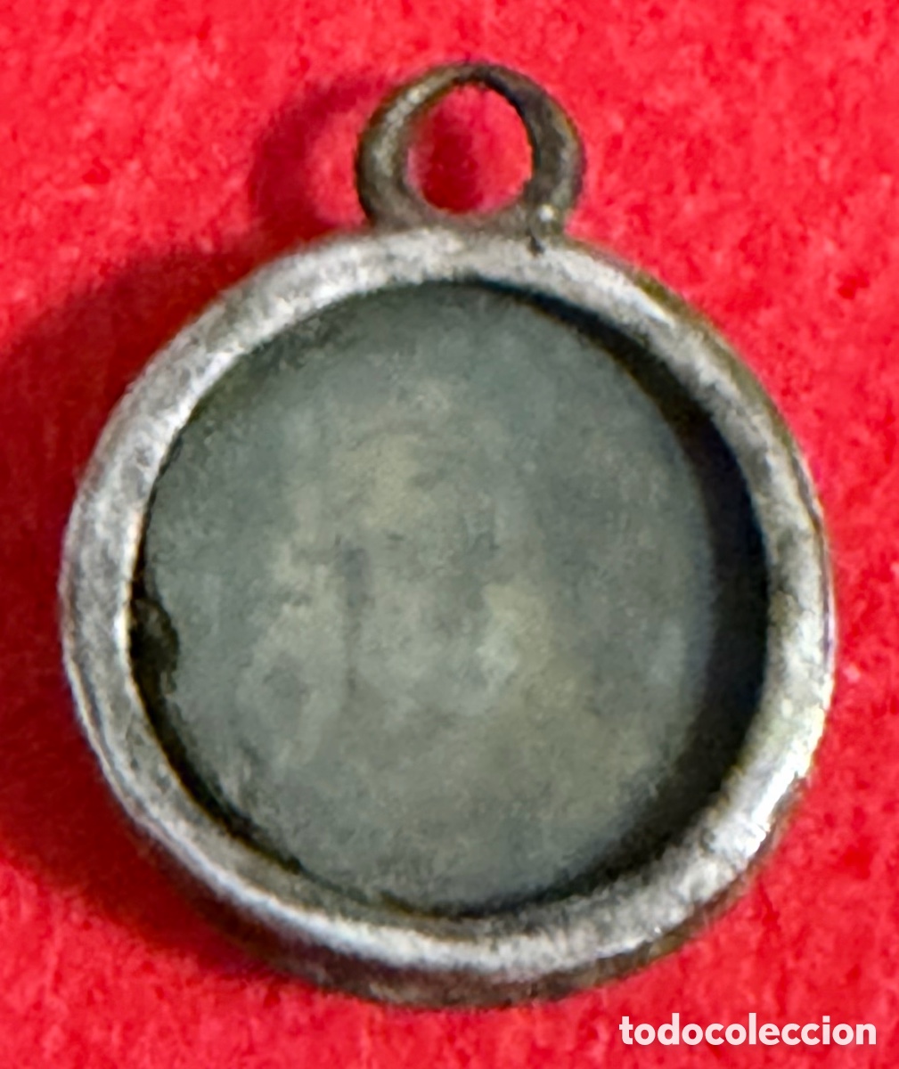 Antig&uuml;edades: Antiguo relicario en plata de ley. Siglo XVII-siglo XVIII.