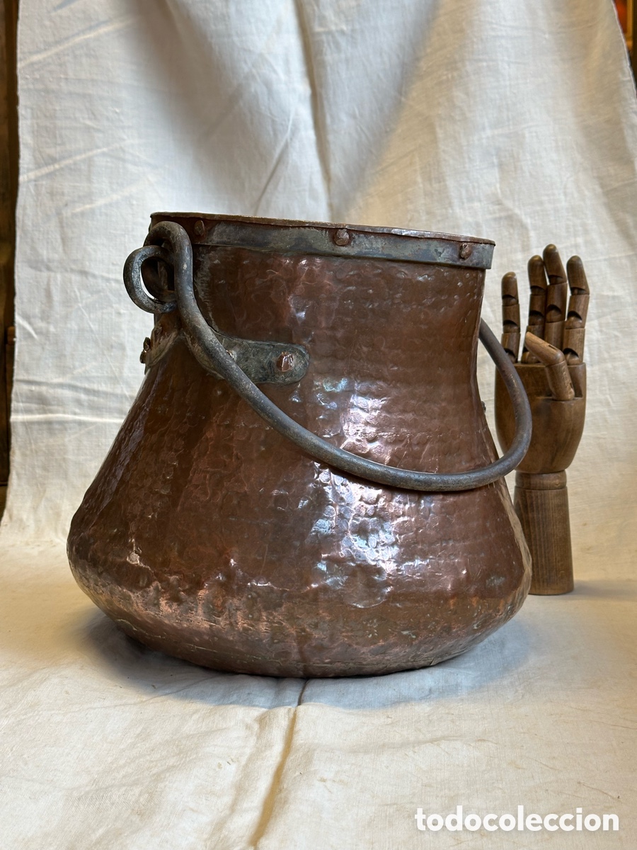 Antig&uuml;edades: Antigua herrada vasca de cobre y forja, s.XVIII-XIX.Caldera para sacar agua de pozo.Cubo etnograf&iacute;a