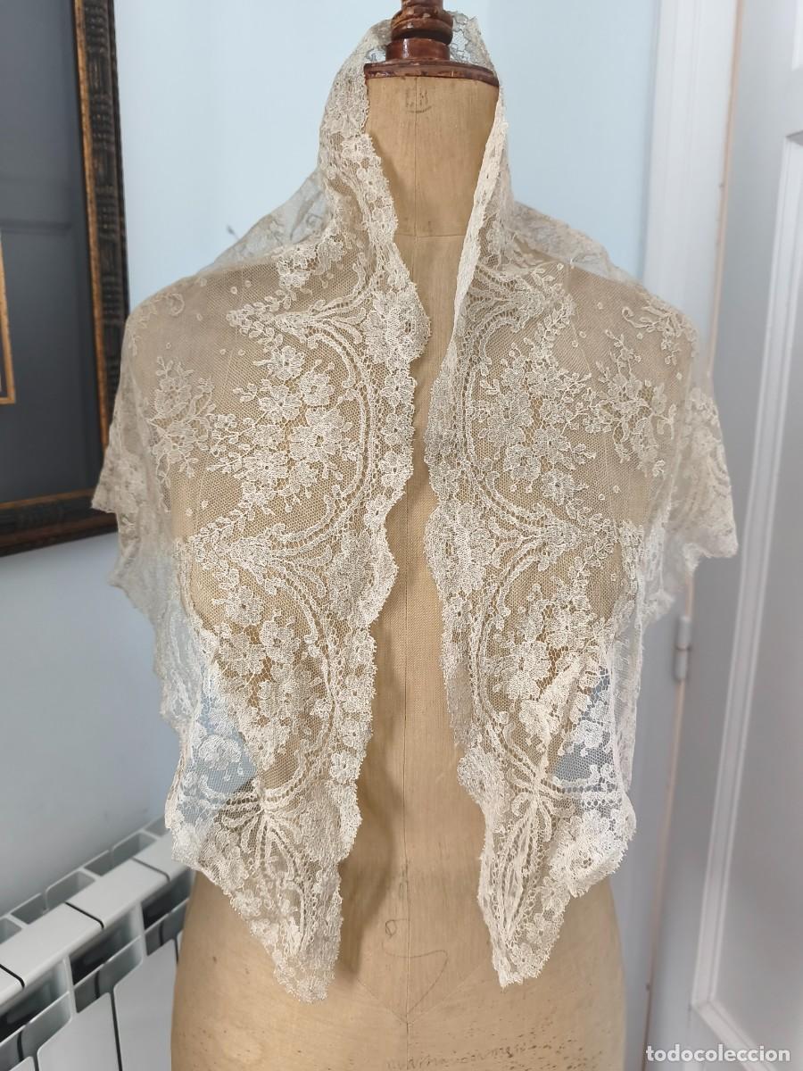 Antig&uuml;edades: MANTILLA DE PICO CHANTILLY FINALES DE S.XIX - Foto 2