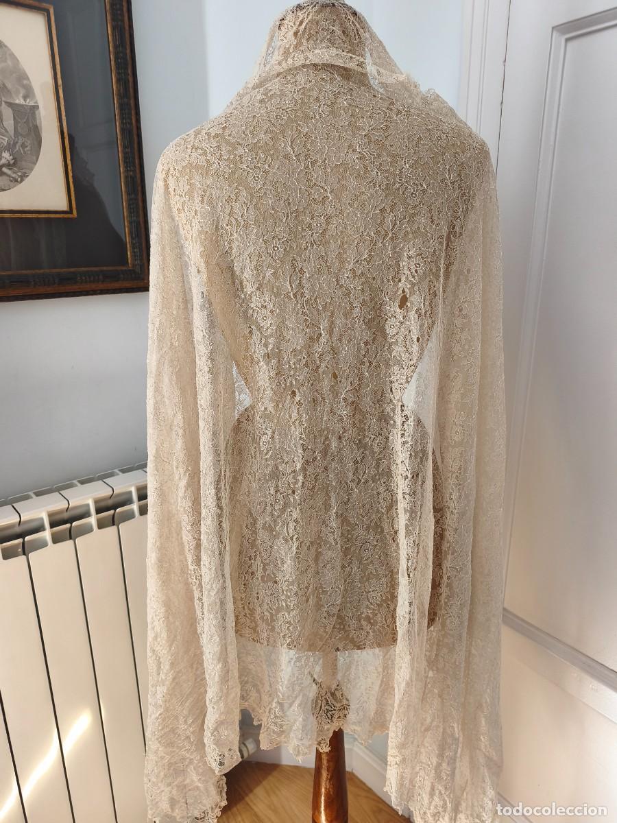 Antig&uuml;edades: MANTILLA CHANTILLY FINALES S.XIX