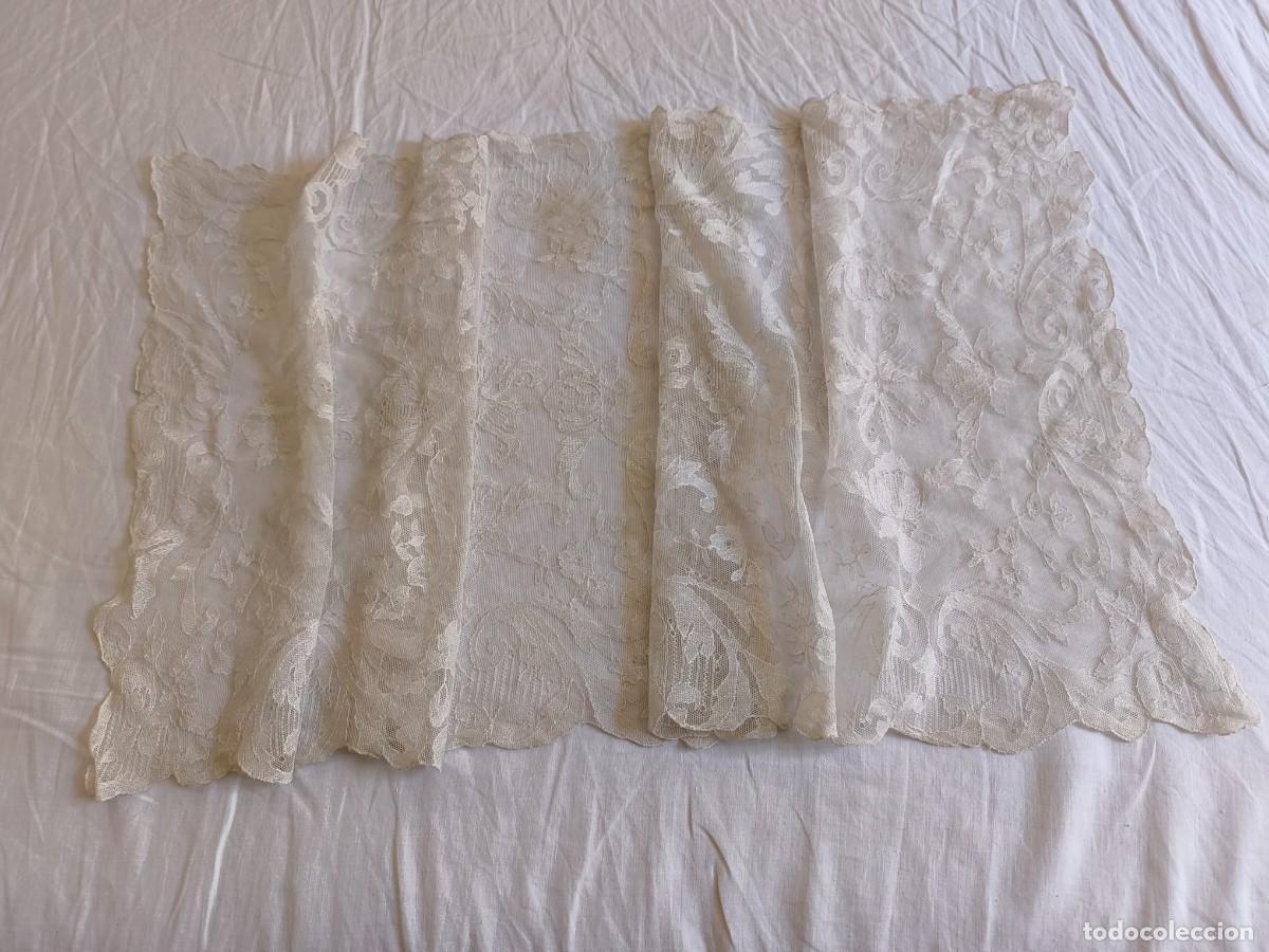 Antig&uuml;edades: MANTILLA RECTANGULAR DE ENCAJE DE GRANADA - Foto 7