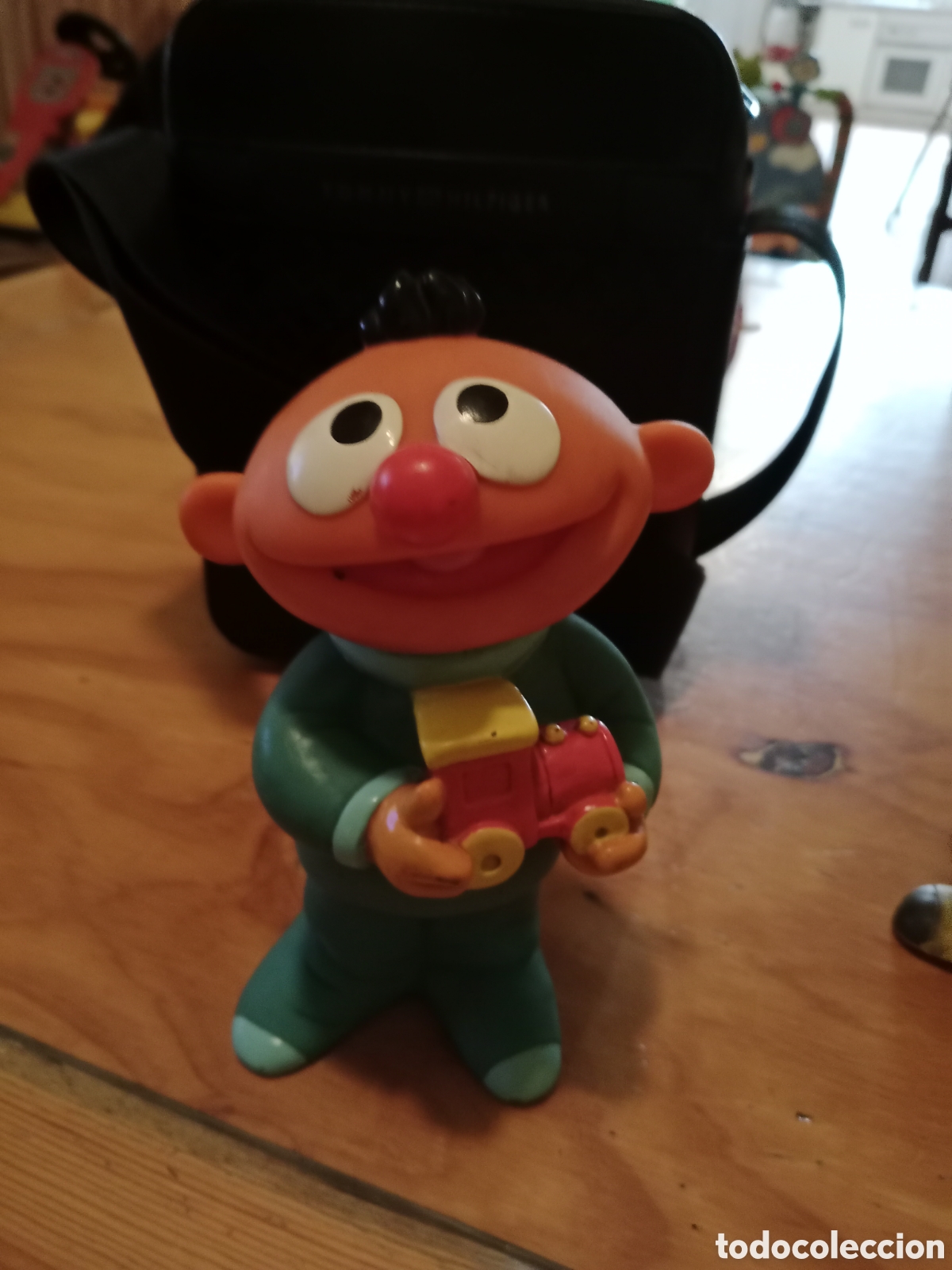 Antig&uuml;edades: Figura hucha Epi y blas colecci&oacute;n