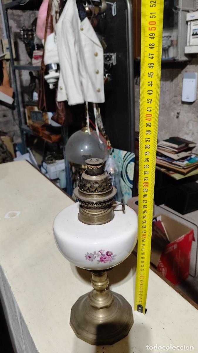Antig&uuml;edades: Lampe a p&eacute;trole r&eacute;servoir boule bronze et laiton 1900