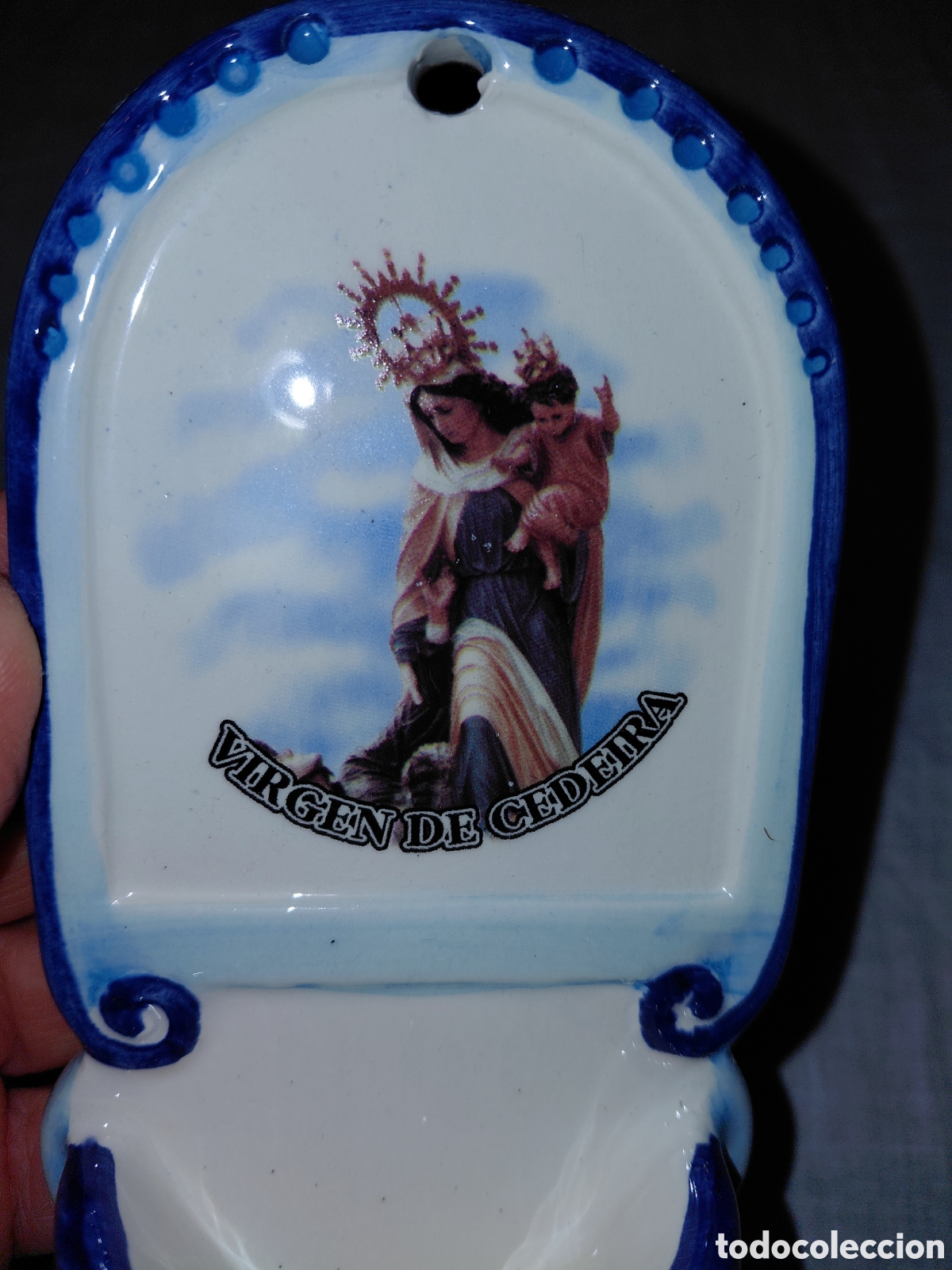 Antig&uuml;edades: BENDITERA DE PORCELANA VIRGEN DE CEDEIRA - Foto 2