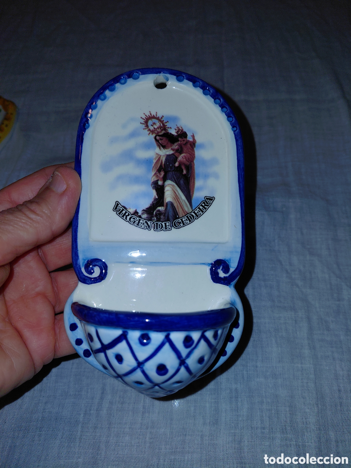 Antig&uuml;edades: BENDITERA DE PORCELANA VIRGEN DE CEDEIRA - Foto 3