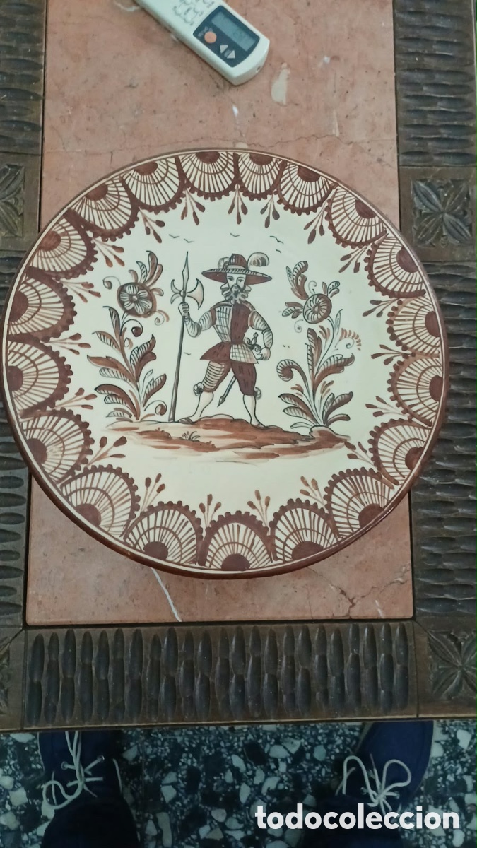 Antig&uuml;edades: Pareja de Platos Cer&aacute;mica de Talavera T.S. &ndash; Pintados a Mano (Lote)