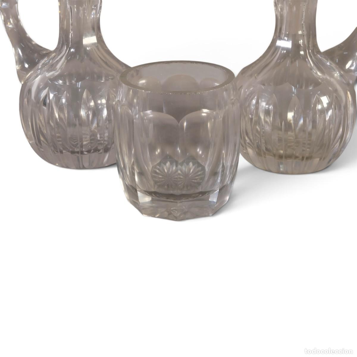 Antig&uuml;edades: Conjunto vinajeras y vaso en cristal. - Foto 3