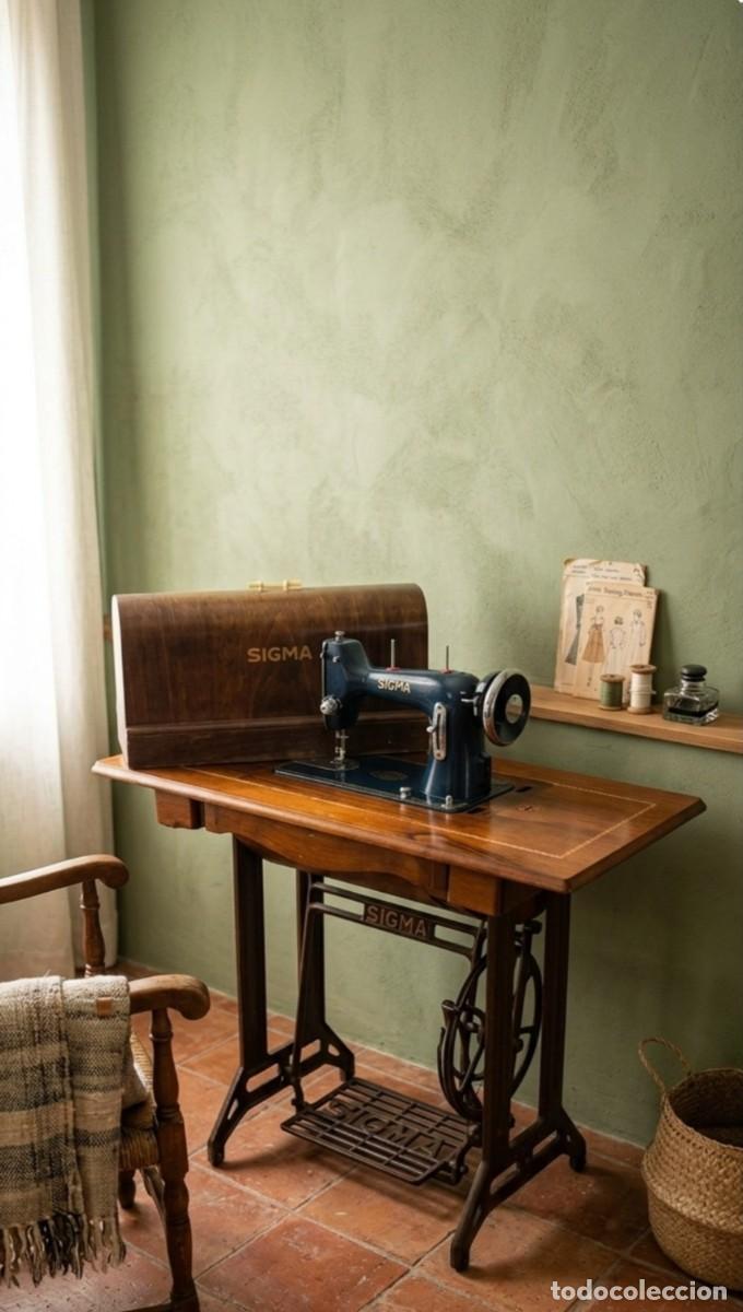 Antig&uuml;edades: Antigua m&aacute;quina de coser de la marca Sigma,