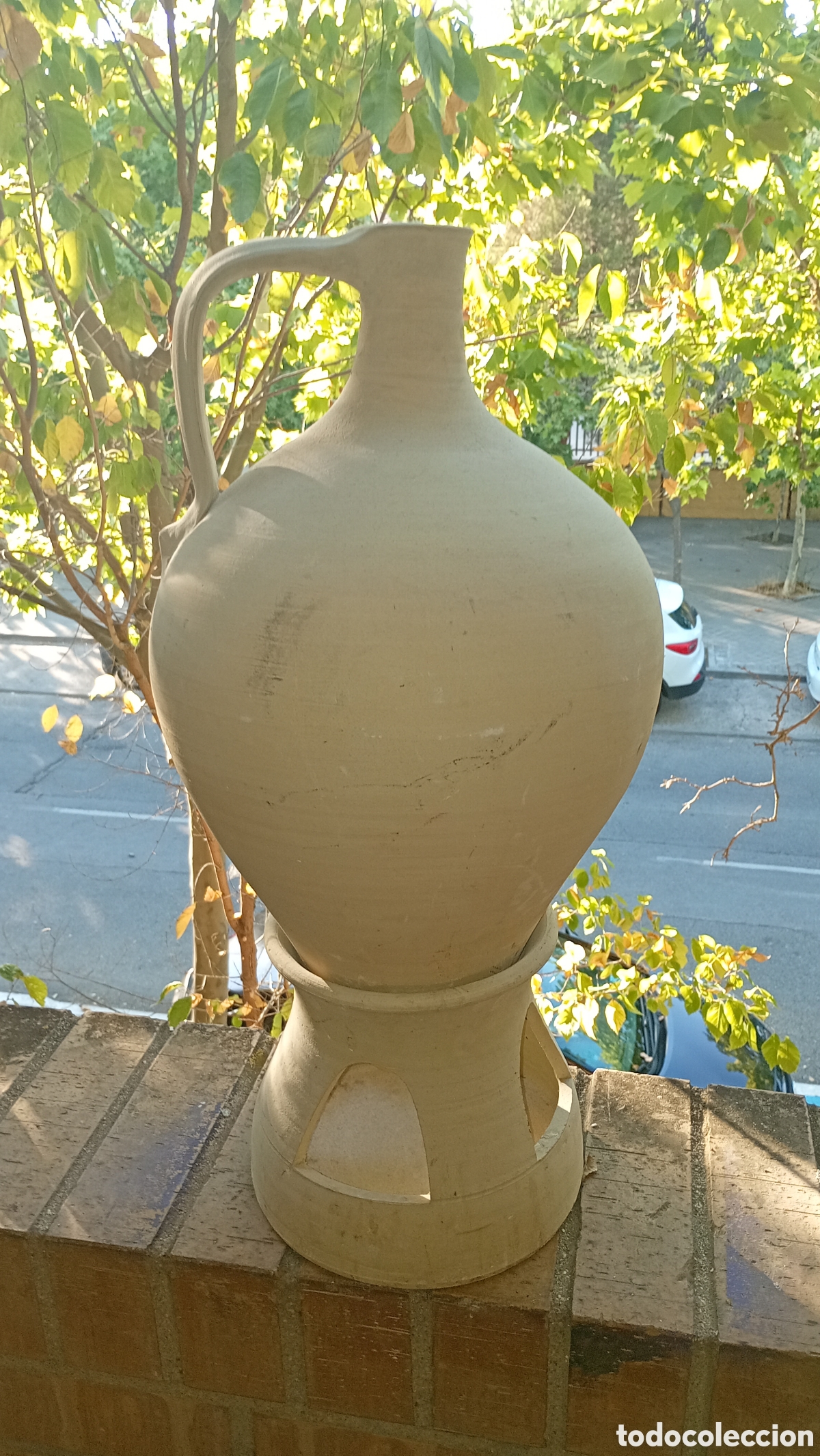 Antig&uuml;edades: C&aacute;ntaro Tradicional Valenciano de Barro Blanco con Soporte Calado - Agost (Alicante) - S. XIX