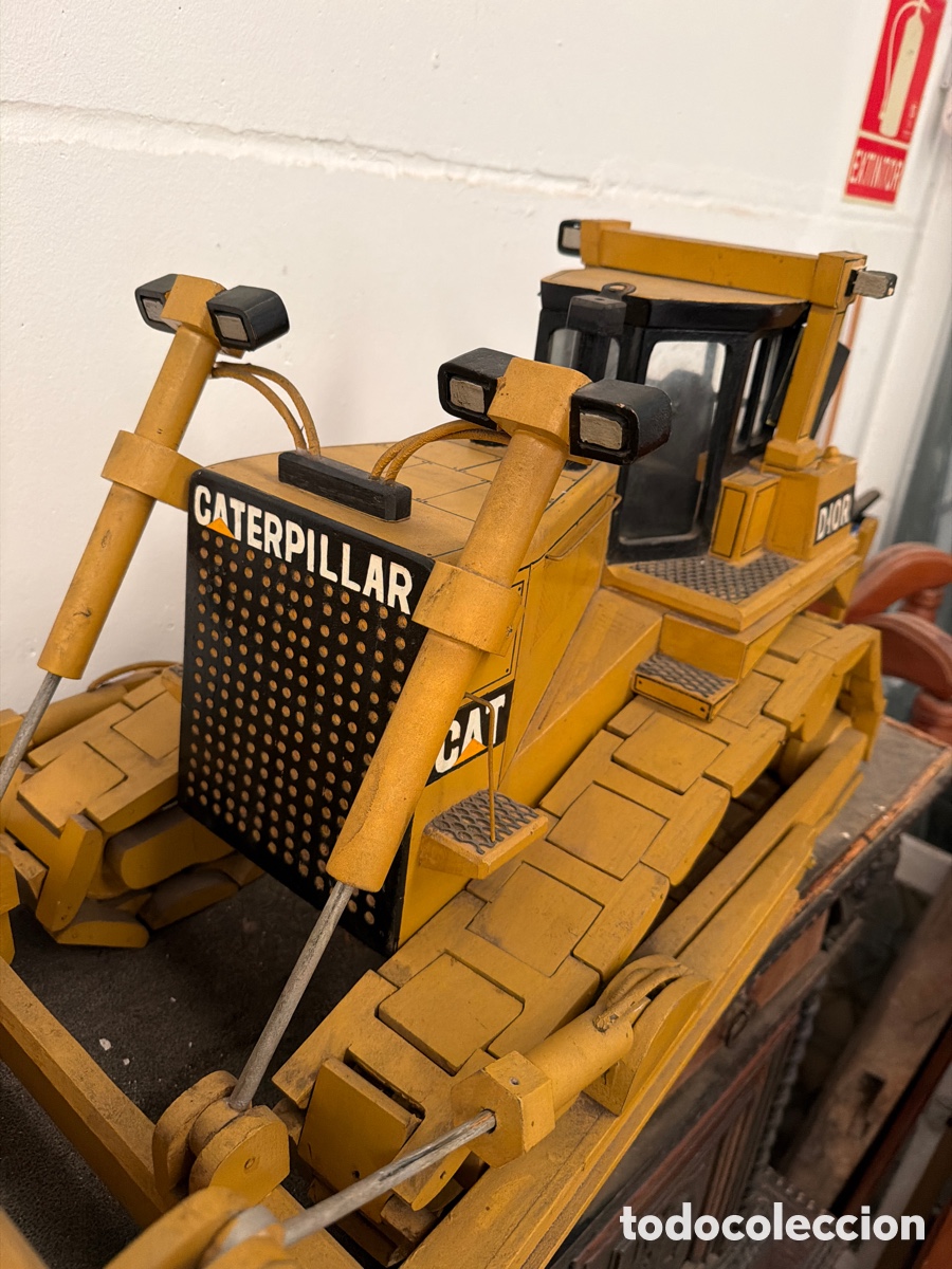 Antig&uuml;edades: Caterpillar maqueta de madera - Foto 9
