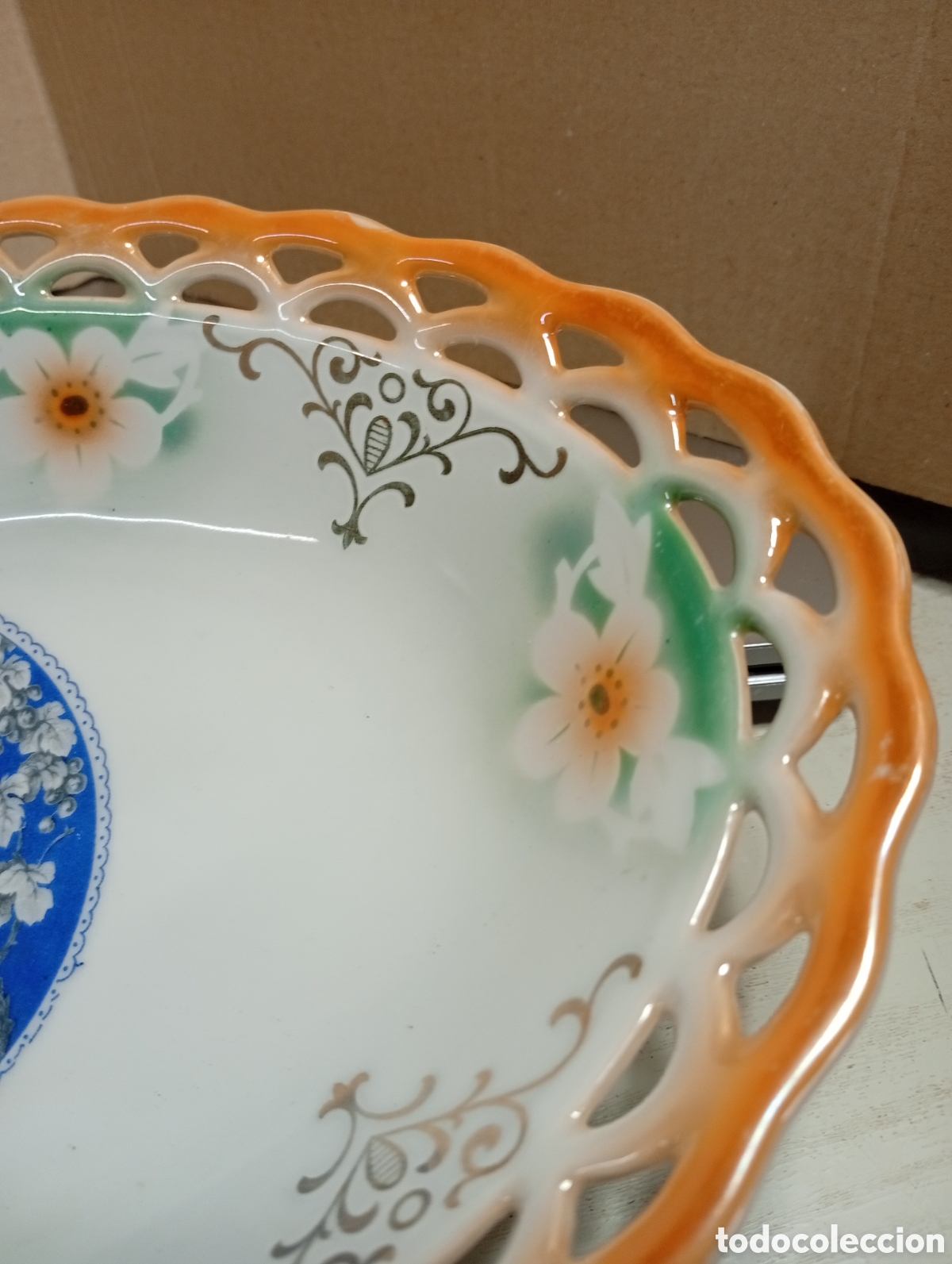 Antig&uuml;edades: Bandeja ovalada y calada de porcelana - Foto 4