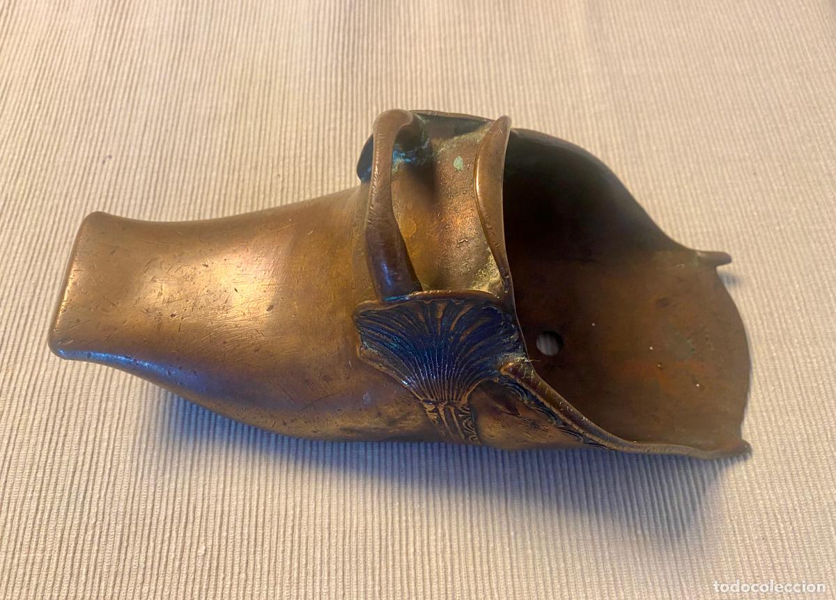 Antig&uuml;edades: ESTRIBO COLONIAL EN BRONCE S.XIX (M&Eacute;XICO)