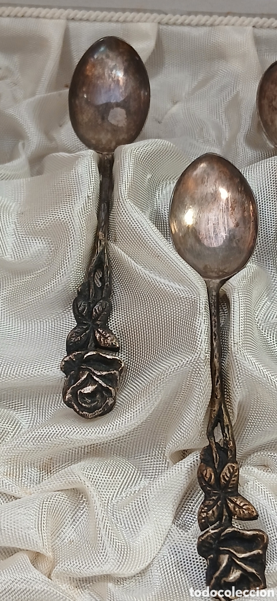 Antig&uuml;edades: 12 Cucharillas antiguas en su caja original