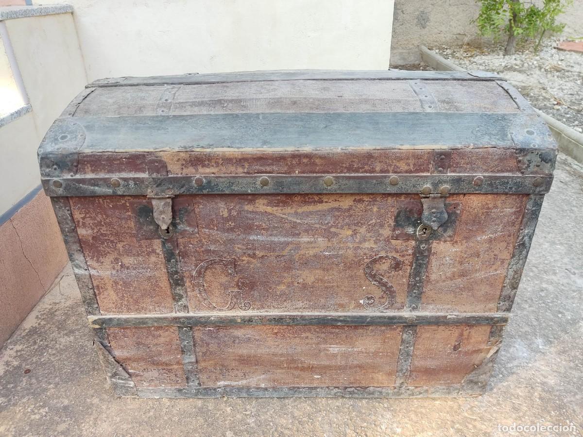 Antig&uuml;edades: Ba&uacute;l cofre antiguo vintage madera y metal
