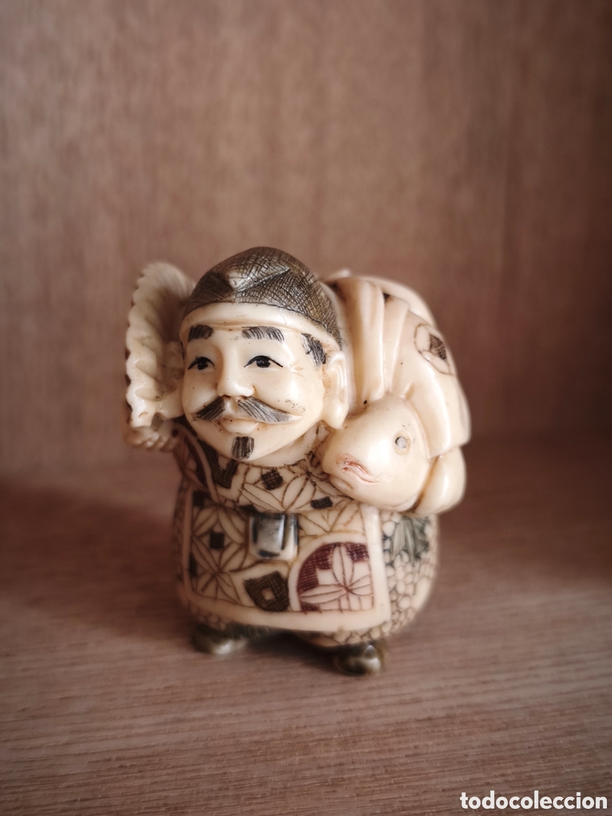 Antig&uuml;edades: NETSUKE BOTON DE KIMONO - Foto 1