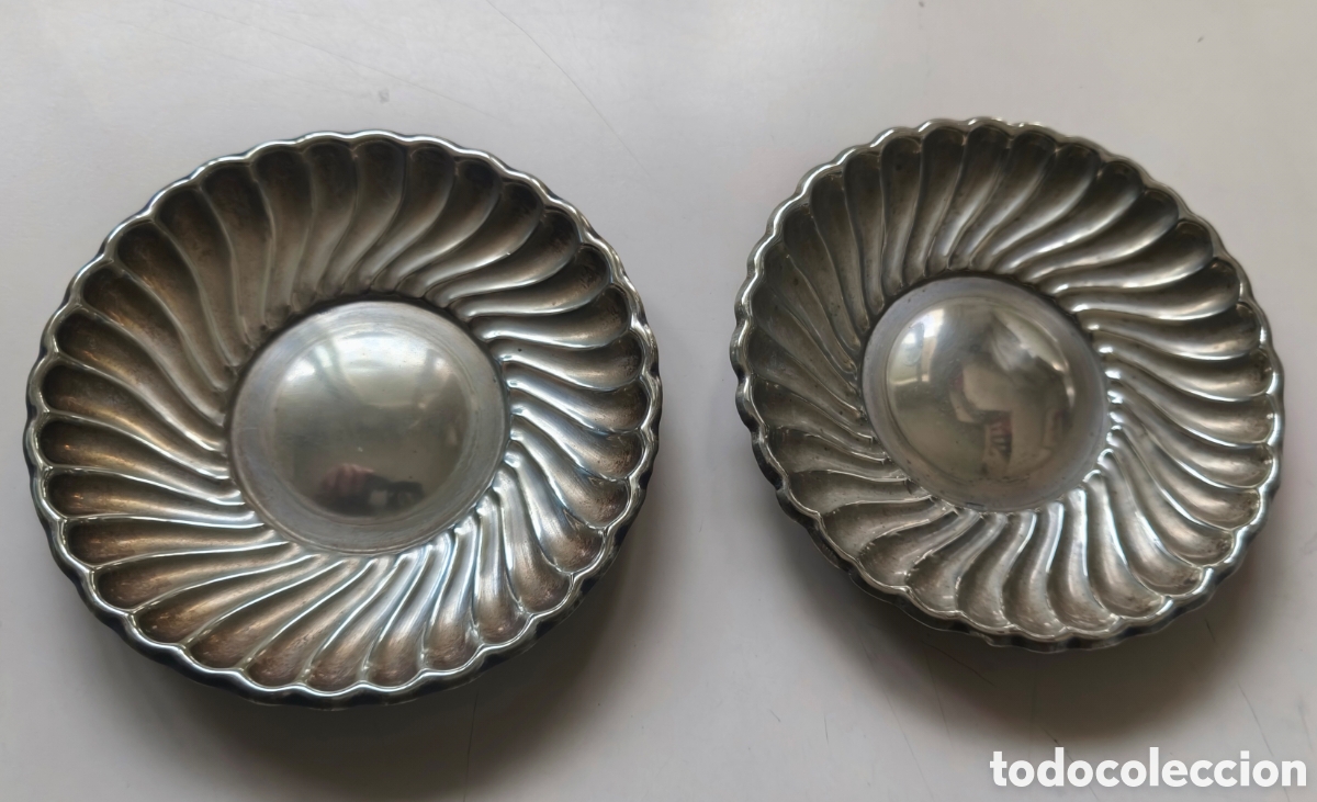 Antig&uuml;edades: DOS BANDEJAS DE ALPACA PLATEADA.DE 14CM DIAMETRO